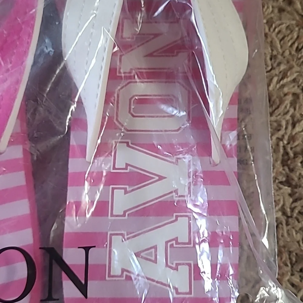 Avon Pink and White Flip Flops Sizs LARGE 9-10 - Picture 2 of 6